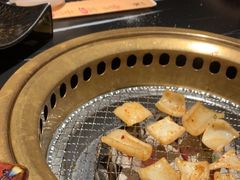 -山川小町·极番烧肉(新地假日广场店)