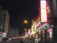 -吴山路夜市