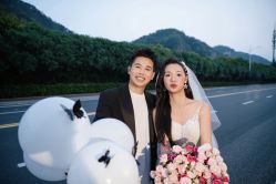 -雪中彩影婚纱摄影·微光艺术中心