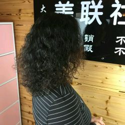 -镁连社·美联社