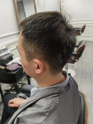 -MODEL'S HAIR