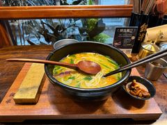 -银米·云南传统过桥米线(双廊黑金冠店)