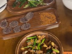 -隔壁老王·家常云南菜(花巷店)