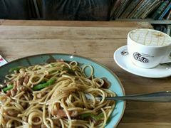 -房角石咖啡与书(吉大南校店)
