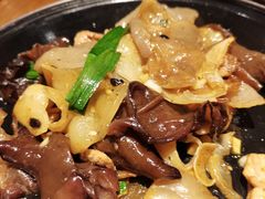 杏鲍菇竹耳爽肉片-十三式重庆江湖菜(金茂览秀城店)