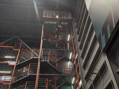 -极限PLAY运动娱乐新世界·团建派对潮玩休闲馆·室内蹦极高空游乐园
