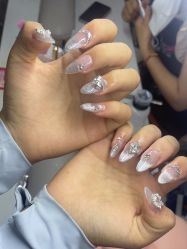 -瞧·享轻奢美甲美睫