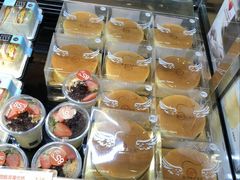 -85度C(生甜甜圈研究工坊·上海松江人民北路店)