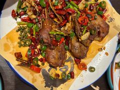 -川流不息·地道川菜·小龙虾(松东路店)