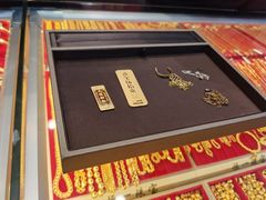 -恒一珠宝·回收黄金钻石奢侈品(灵岩南路店)