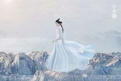 -雪中彩影婚纱摄影·微光艺术中心