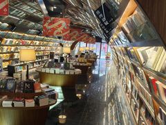 -钟书阁(珍园店)