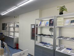 -无奔眼镜·蔡司·依视路授权店(马家堡店)