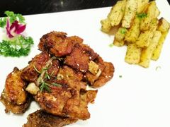 -河畔春天时尚餐厅