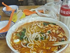 -二钢串叔麻辣烫(华龙大厦店)