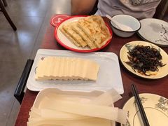 -聚首堂·特色小吃·肘子(什刹海德胜门店)