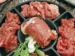 -啊美丽炭火烤肉(滑翔一店)