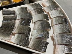 -围炉肉舍•炭烤活鳗•丹东海鲜烤肉(步行街店)