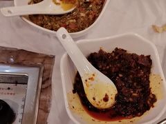 -鲁朗纳麦石锅鸡庄园
