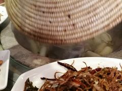 -山珍王国·云南野生菌石锅鱼