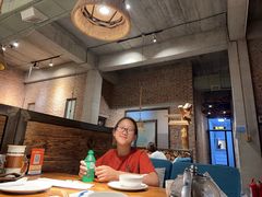 -苹果树下艺术餐厅(宋庄店)