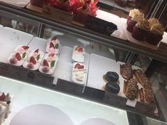-巴黎贝甜(大宁国际商业广场店)