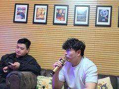 -小草屋轰趴馆别墅派对新场团建家庭聚会