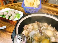 鲍鱼花螺鸡煲-吉品莞家·鲍鱼鸡煲(东莞店)