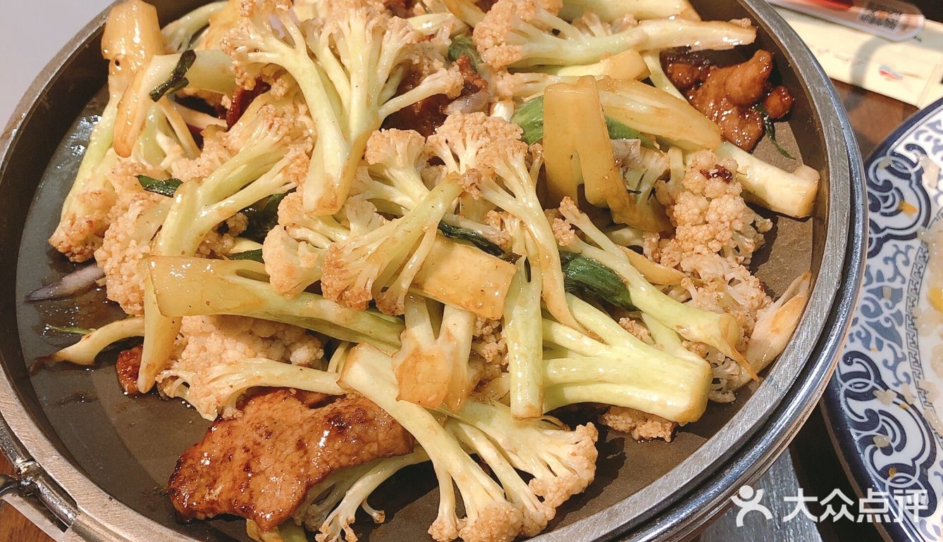 肉串就是凑个热闹，这种红柳串卖的也就是个名气