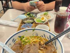 金牌红烧牛肉面-康师傅私房牛肉面(马泉营奥莱店)