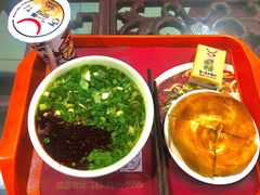 -牛一嘴·兰州牛肉面·大盘鸡(财富中心店)