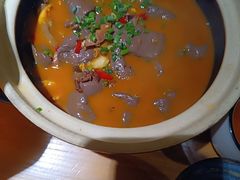 -帅巴人舅母子腊蹄民俗村