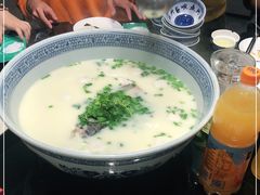 -南京金牛湖巨碗鱼头