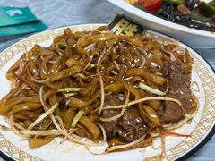 干炒牛河-天宝食坊·啫啫煲大排档(西华路店)