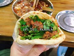 牛肉夹饼-豆相识•九九豆腐脑(牛咡桥店)