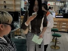 -豪门视光·星趣控·蔡司依视路眼镜代理商(中央大街店)