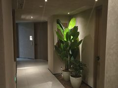 -灸春堂·艾灸·痛症·整脊连锁(之江银泰店)