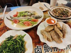 -盛中钰广味小馆