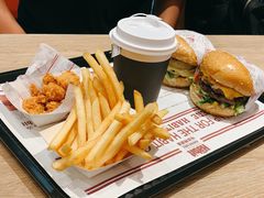 -The Habit Burger Grill 哈比特汉堡(爱琴海店)