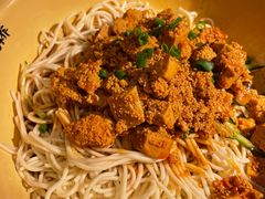 -鹤江桥·红油牛肉粉(SKP店)