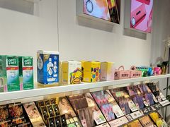-4iNLOOK美瞳店(上海日月光中岛店)