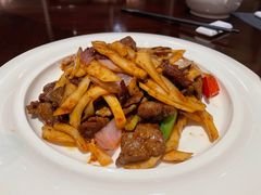 欢喜椰子黄牛肉-蜈支洲岛珊瑚酒店临海阁中餐厅