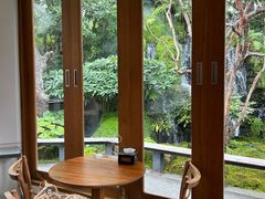 -Chom Cafe and Restaurant