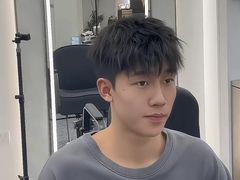 -鸿通城购物中心