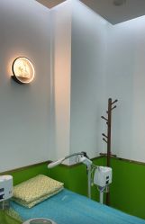 -苗医生专业祛痘·皮肤管理