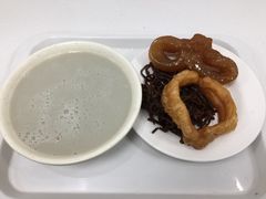 豆汁焦圈-老磁器口豆汁店(天坛店)