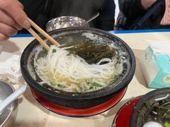 -刚砂锅鸡丝米线