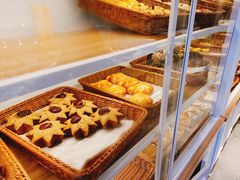-玥儿弯弯手作烘焙(中海国际社区御城店)