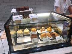面包甜点陈列柜-光作面包Voila Lumiere(中山店)