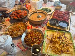 -肥肥虾庄·金牌油焖大虾(汉街SKP店)